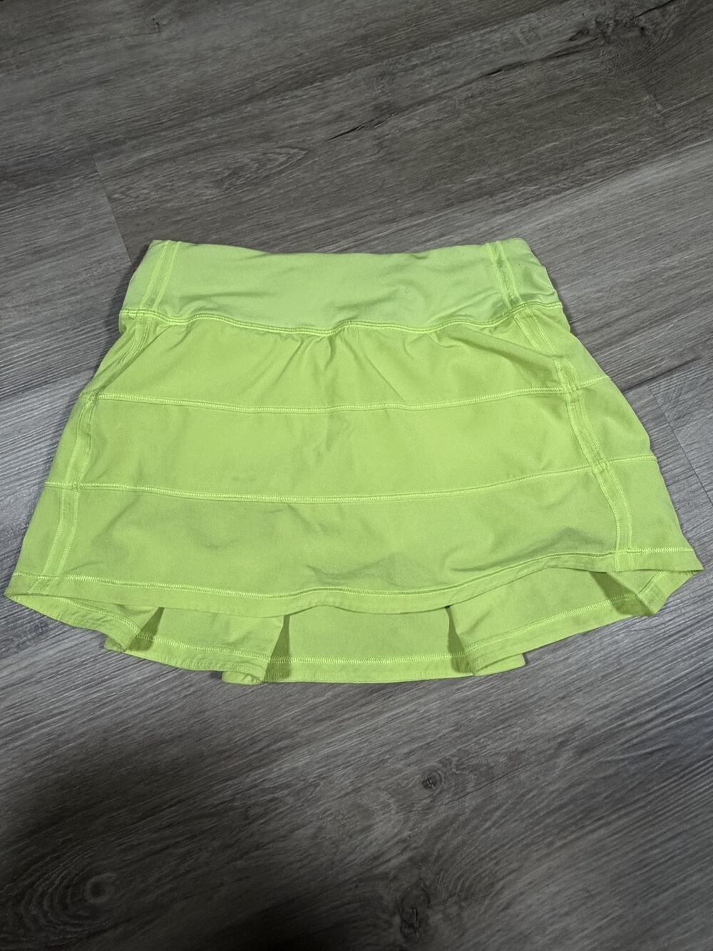 Lululemon Pace Rival Mid-Rise Skirt Size 2 Yellow Neon Tennis Skort LW8AB3R